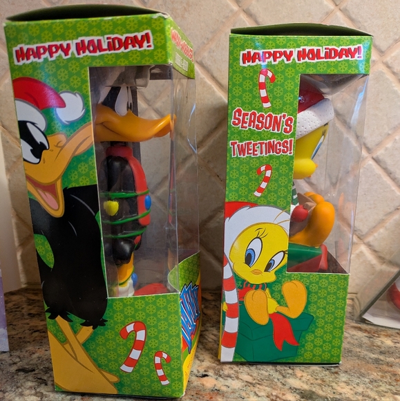 NIB Funko Bobble-Head Xmas Daffy Duck - Picture 3 of 7
